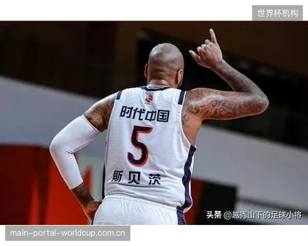 马什的高位压迫体系面临考验，快速攻防转换是加拿大队挑战强队的战术核心。